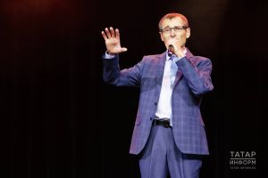 Язучы Марат Кәбиров: «Кеше бала тапкан икән, ул үзе өчен генә яшәргә тиеш түгел»