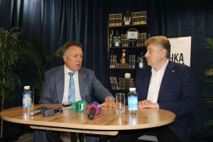 Илшат Әминов: ”Кайбер кандидатларның фантастик чыгышлар ясавына шаккатам”