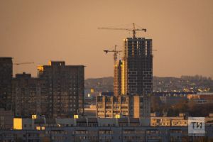 Татарстанда 6 бала түбәдән сикереп имгәнгән: табиблар хәвеф турында кисәтә