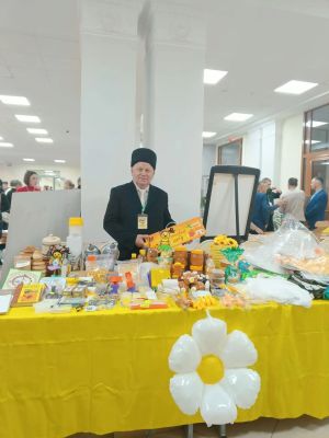 Умартачы Хәлил Мәгъсумов: «Умартачы никадәр юмарт булса, балы шуның кадәр күп була»