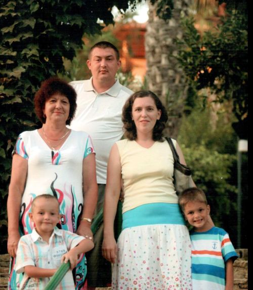 «Ике улым – батырым, кече кызым – матурым»: Рафаэль Сафинны якты хәтирәләр белән искә алалар