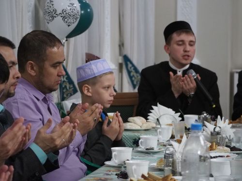 Ифтарга чакырылып та бармасаң, гөнаһлы булмыйсыңмы?