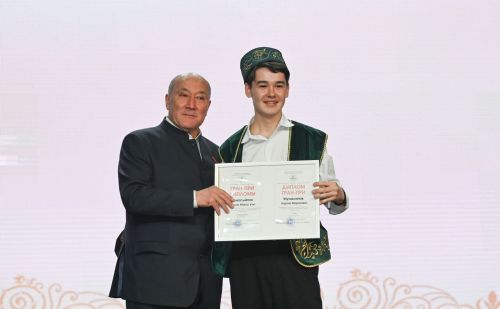 Марат Әхмәтов: «Үз туган телен яраткан кеше, һичшиксез,  башка халыкларның телләренә дә хөрмәтле булачак»