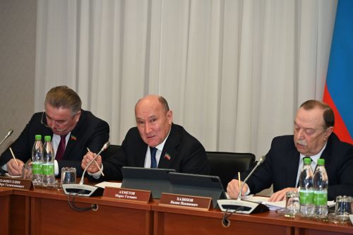 Марат Әхмәтов: «Сөткә мондый сатып алу бәяләре булганда айга миллиард ярым сум югалтабыз»