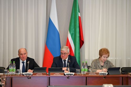 Марат Әхмәтов: «Без тулаем Хөкүмәтнең эшеннән канәгать»