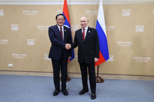 Владимир Путин: “Илләр икътисади партнерлыкны киңәйтергә, үзара сәүдә һәм инвестицияләрне арттырырга килеште”