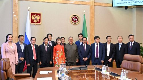 Рөстәм Миңнеханов VietJet Air Вьетнам авиакомпаниясе җитәкчелеге белән очрашты