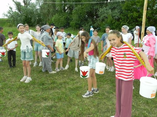 Өч гаилә 300 кешелек Сабантуйны сыйлады